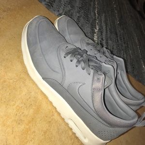 NIKE AIR MAX THEA